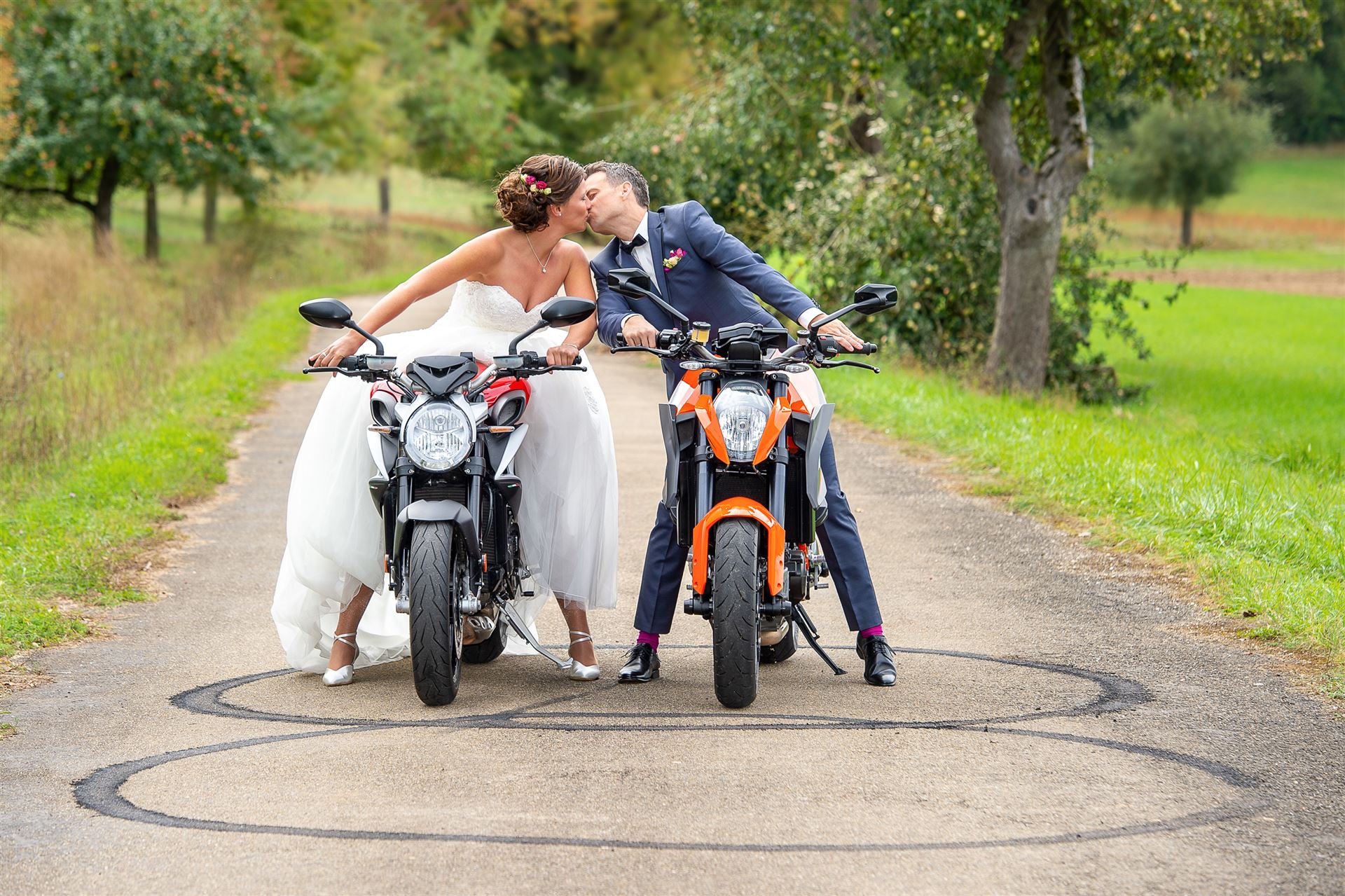 Motorrad-Hochzeit – individuelles Paar